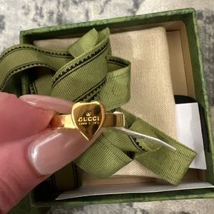 Gucci ring